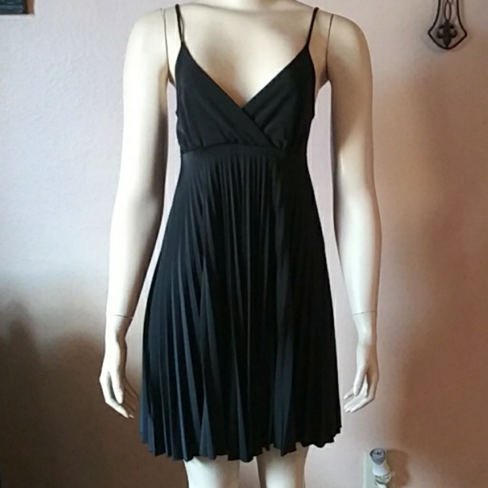 Soprano the little black dress, ruffle style.